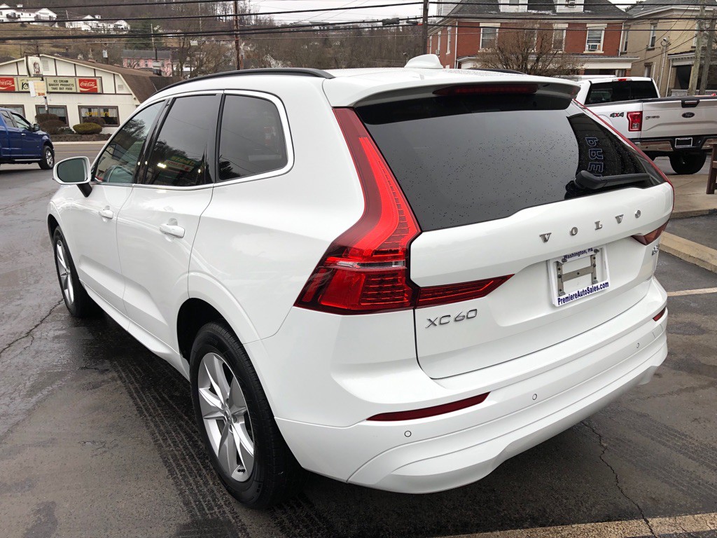 2022 Volvo XC60 Image 3