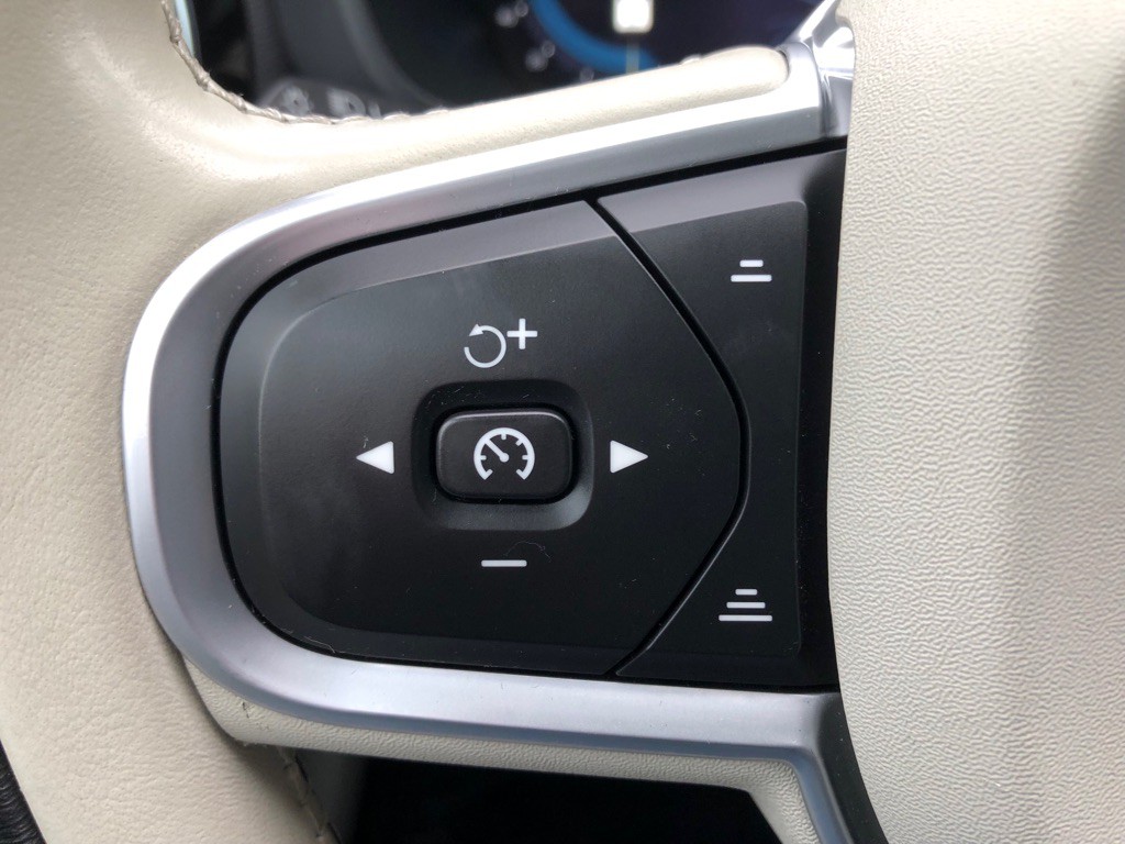 2022 Volvo XC60 Image 33