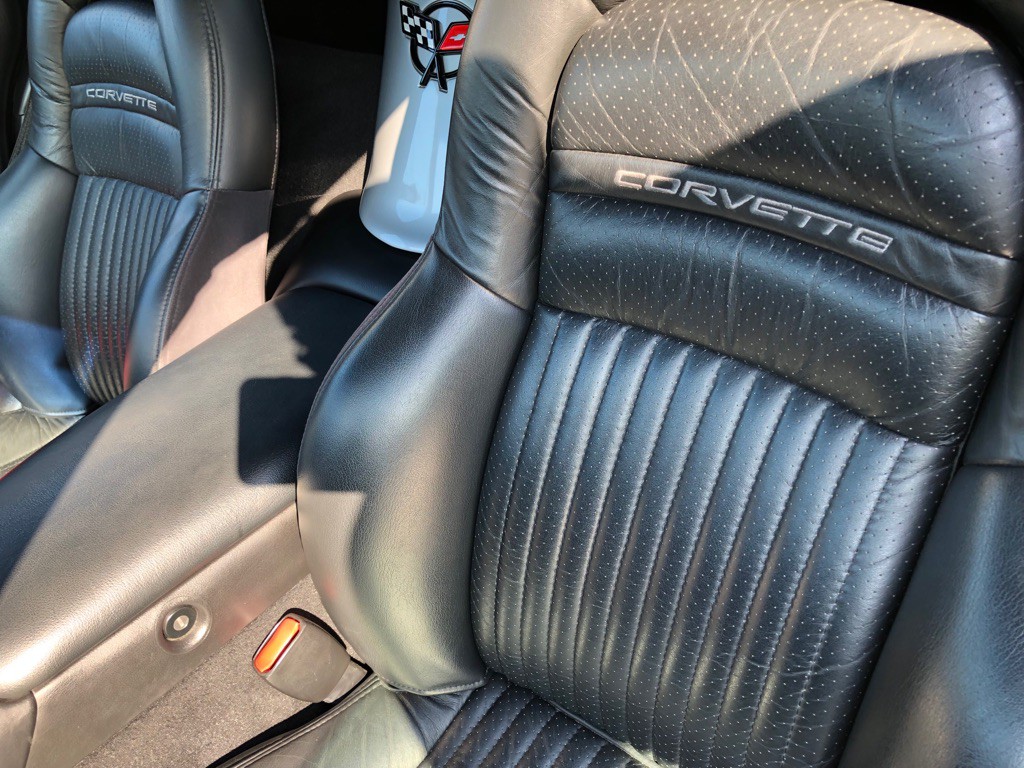 2000 Chevrolet Corvette Image 23