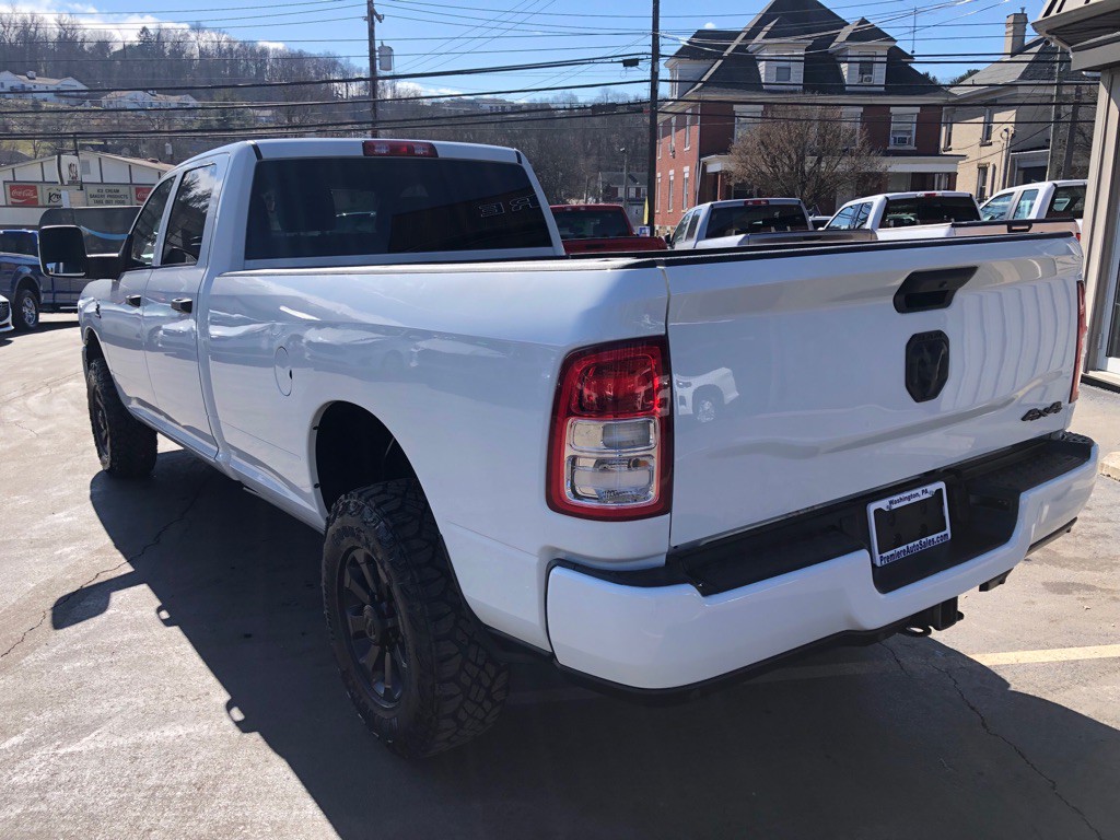 2023 RAM 2500 Image 3