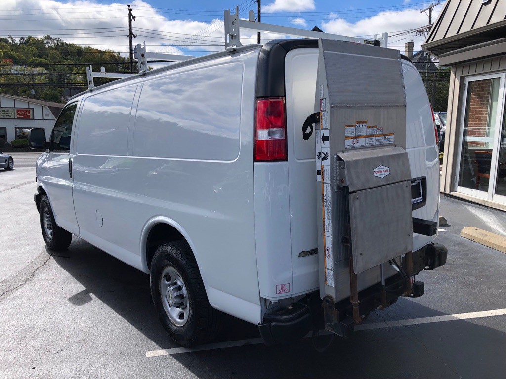 2020 Chevrolet Express Image 3