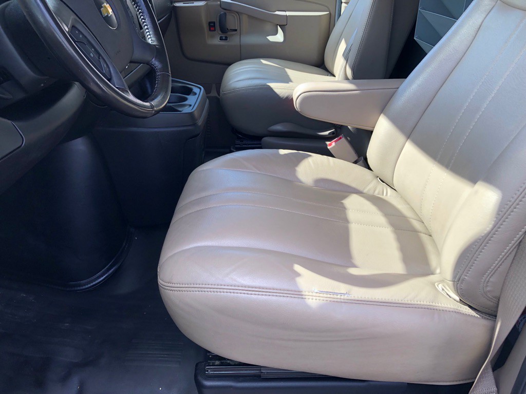 2020 Chevrolet Express Image 16