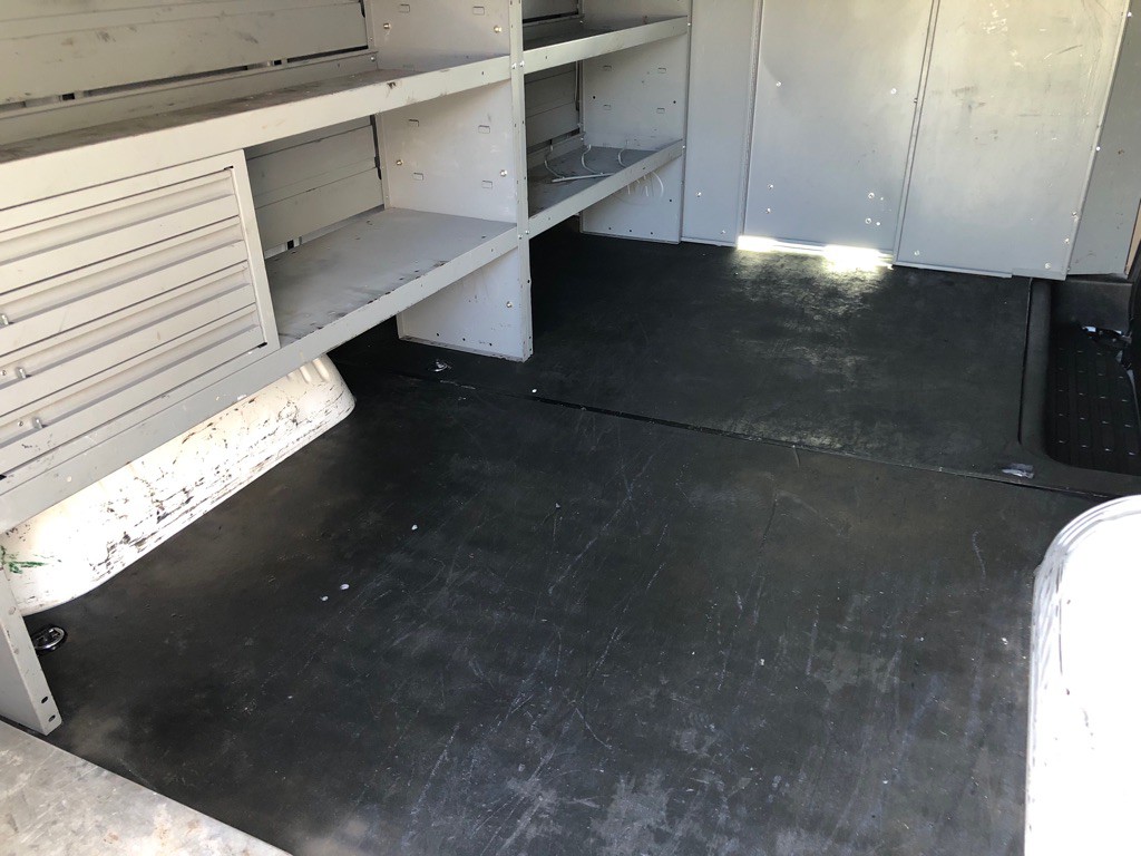 2020 Chevrolet Express Image 18