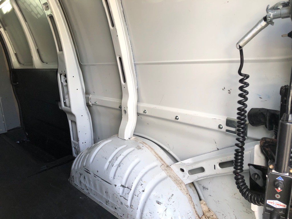 2020 Chevrolet Express Image 20