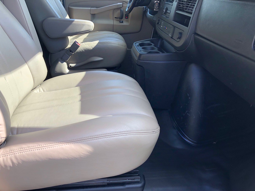 2020 Chevrolet Express Image 23