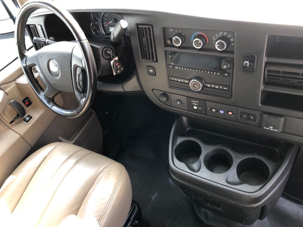 2020 Chevrolet Express Image 24