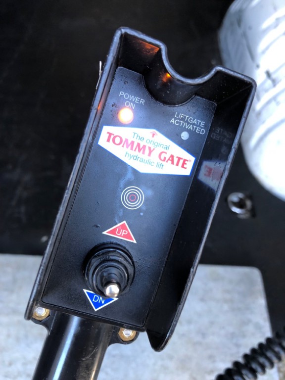 2020 Chevrolet Express Image 39