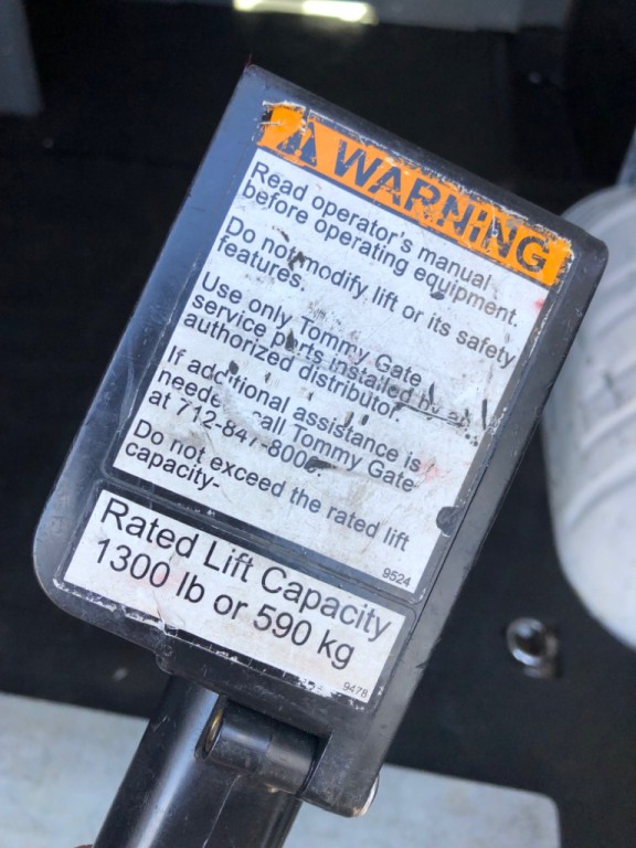 2020 Chevrolet Express Image 40