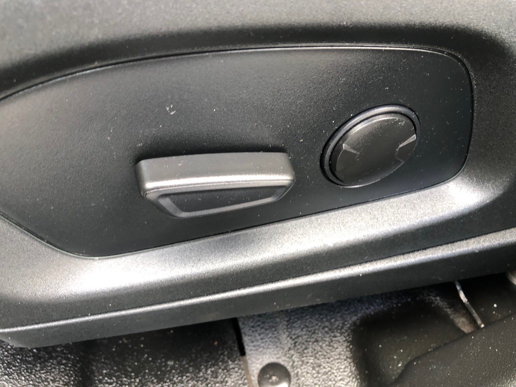 2020 Ford Explorer Image 21