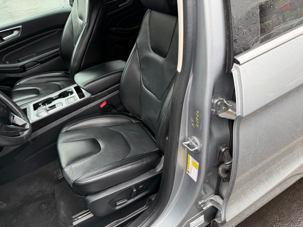 2021 Ford Edge Image 3