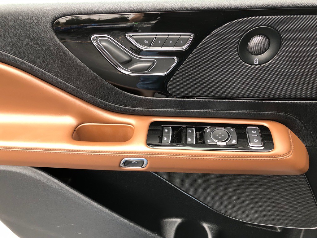 2020 Lincoln Aviator Image 17