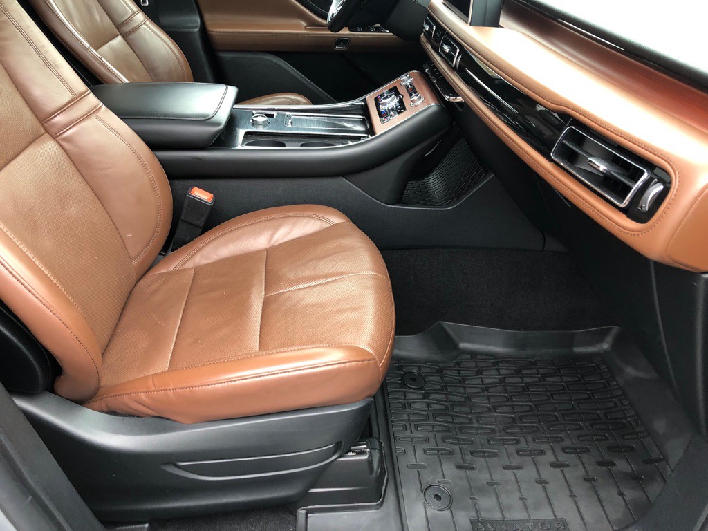 2020 Lincoln Aviator Image 25