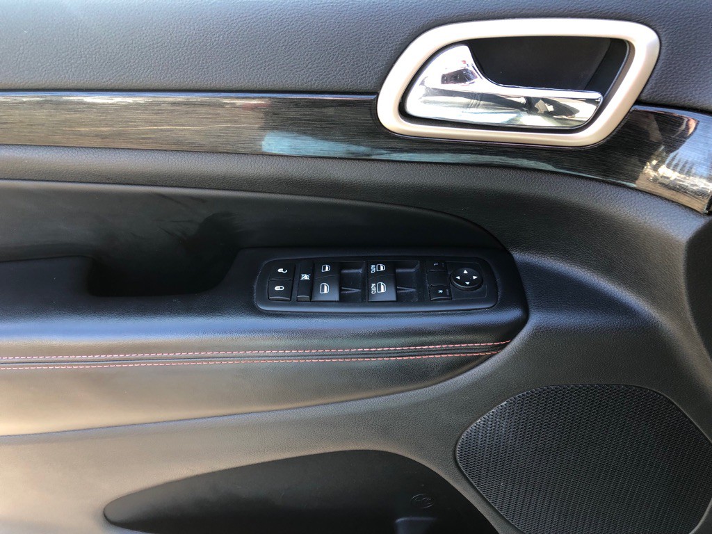 2016 Jeep Grand Cherokee Image 17