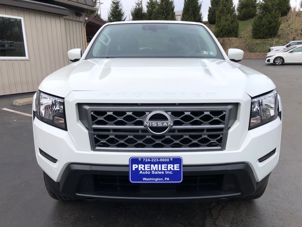 2022 Nissan Frontier Image 8