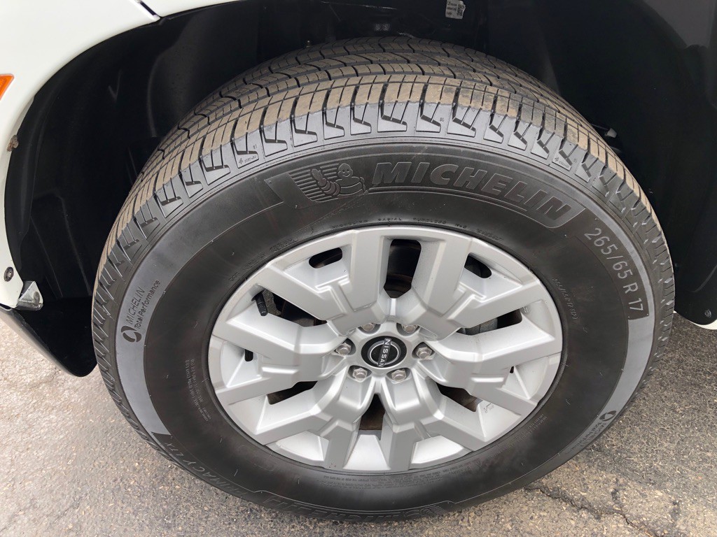 2022 Nissan Frontier Image 10