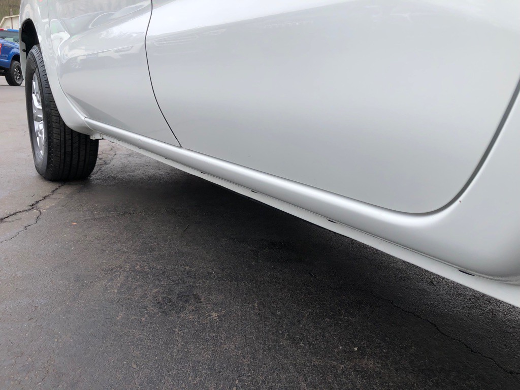 2022 Nissan Frontier Image 13