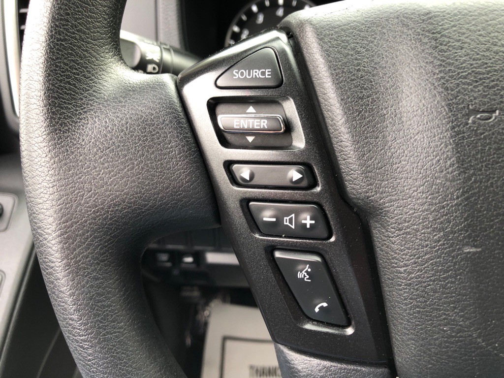 2022 Nissan Frontier Image 35