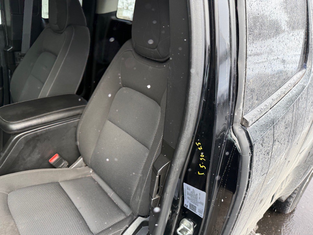 2022 Chevrolet Colorado Image 3