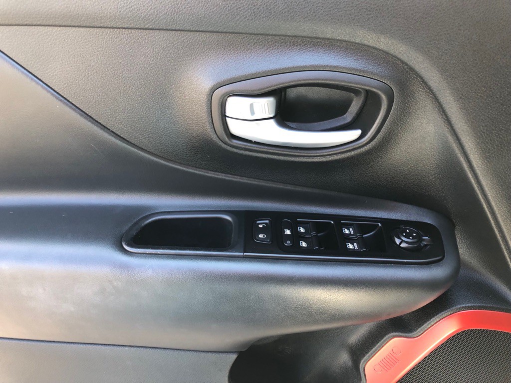 2020 Jeep Renegade Image 16