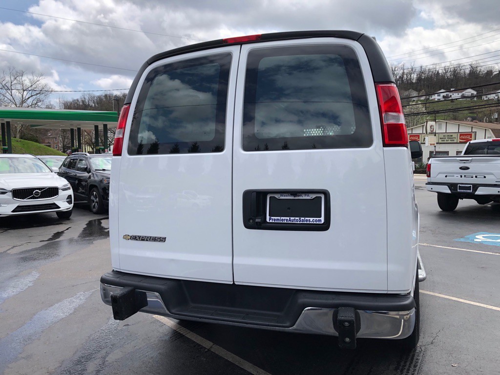 2024 Chevrolet Express Image 4