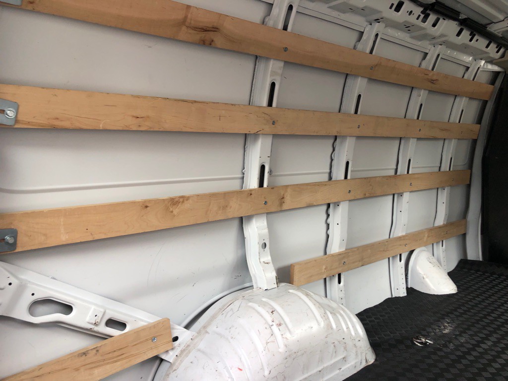 2024 Chevrolet Express Image 19