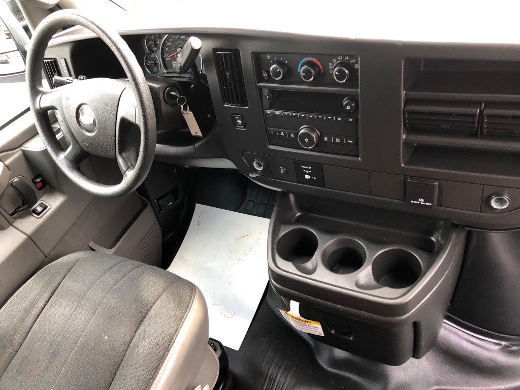 2024 Chevrolet Express Image 23