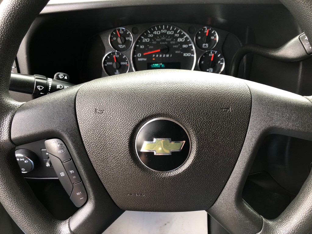 2024 Chevrolet Express Image 29