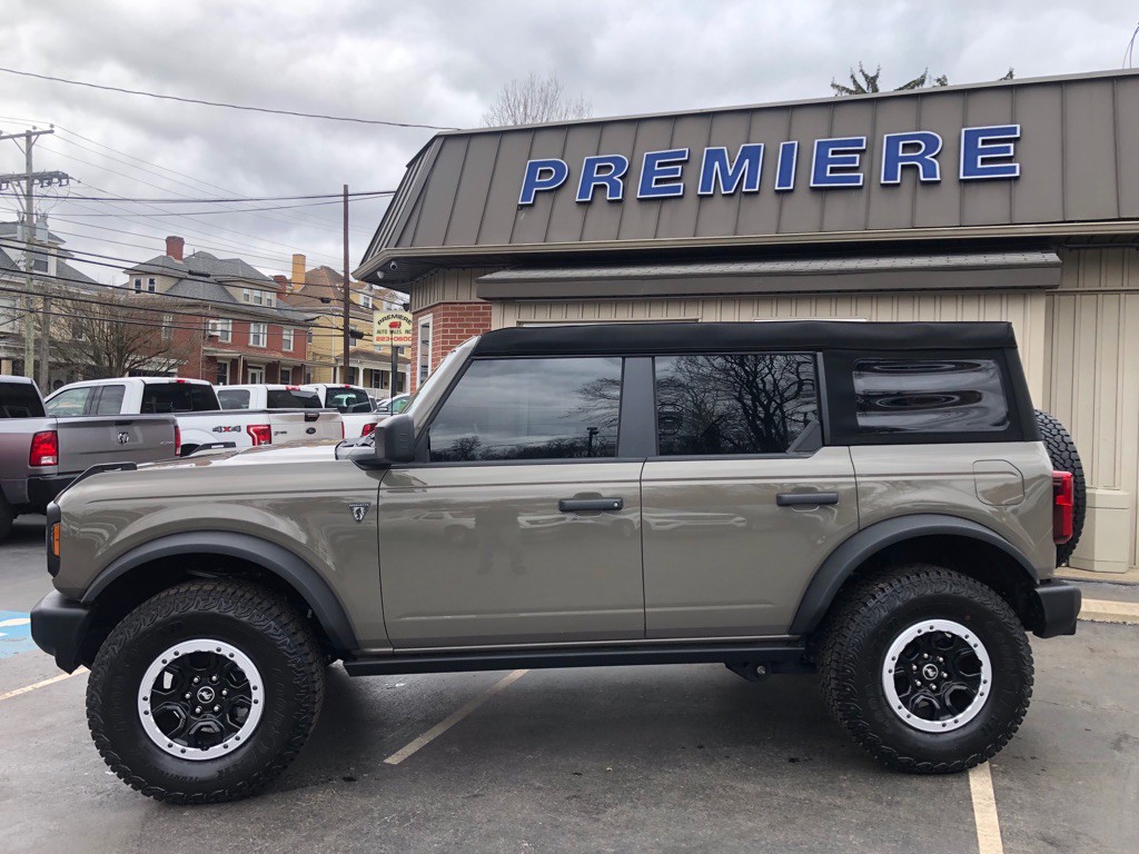 2025 Ford Bronco Image 2
