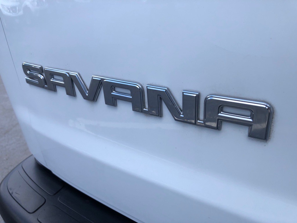 2024 GMC Savana Image 15