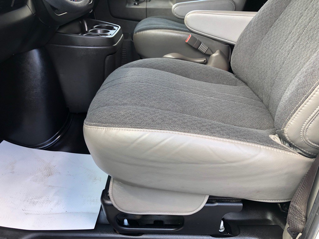 2024 GMC Savana Image 18