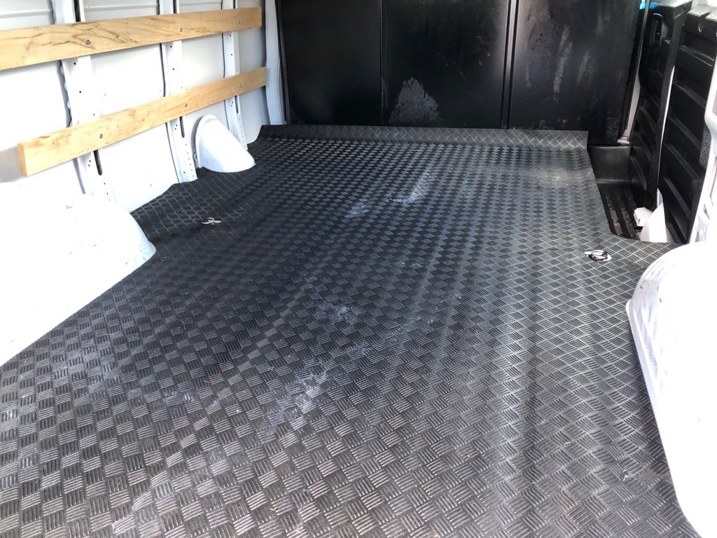 2024 GMC Savana Image 20