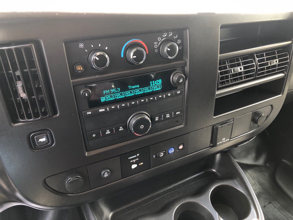 2024 GMC Savana Image 27