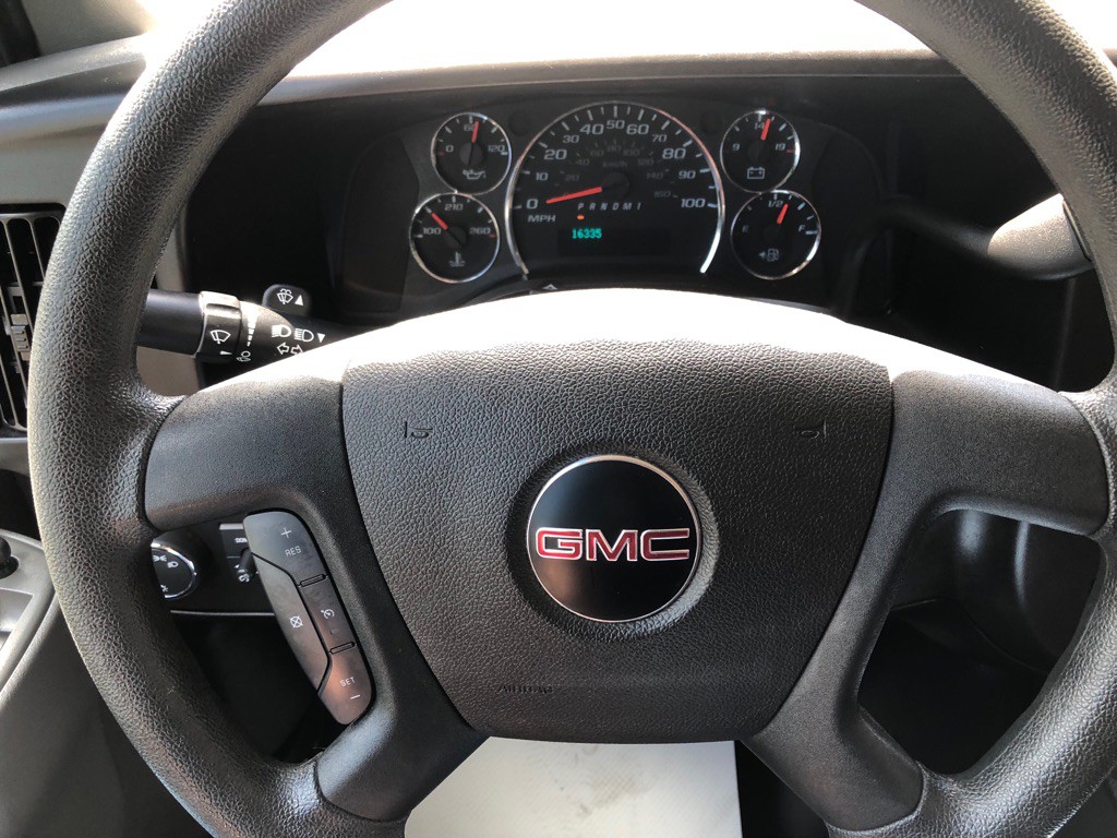 2024 GMC Savana Image 31