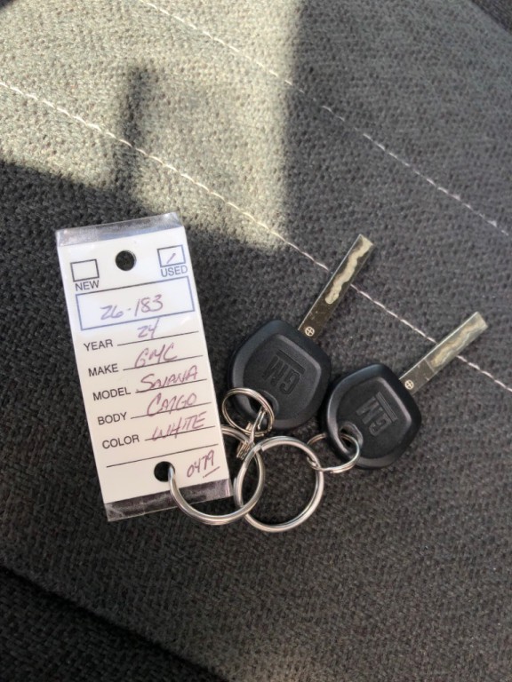 2024 GMC Savana Image 34