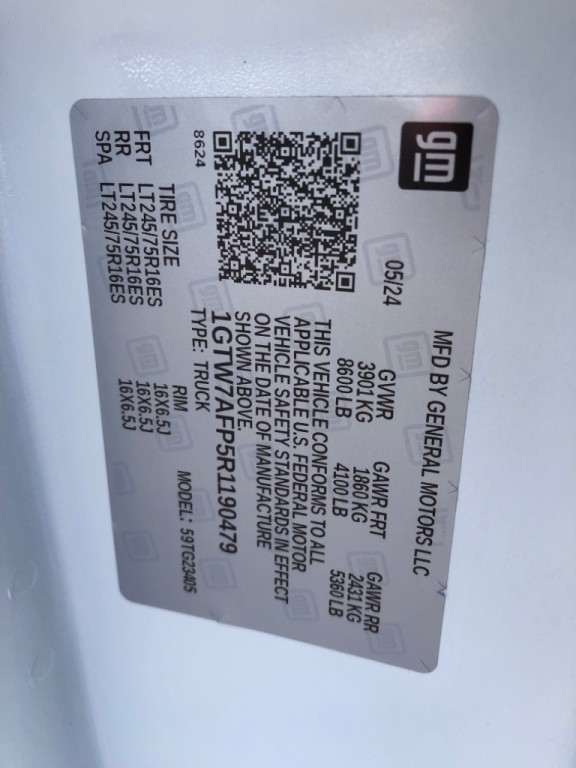 2024 GMC Savana Image 35