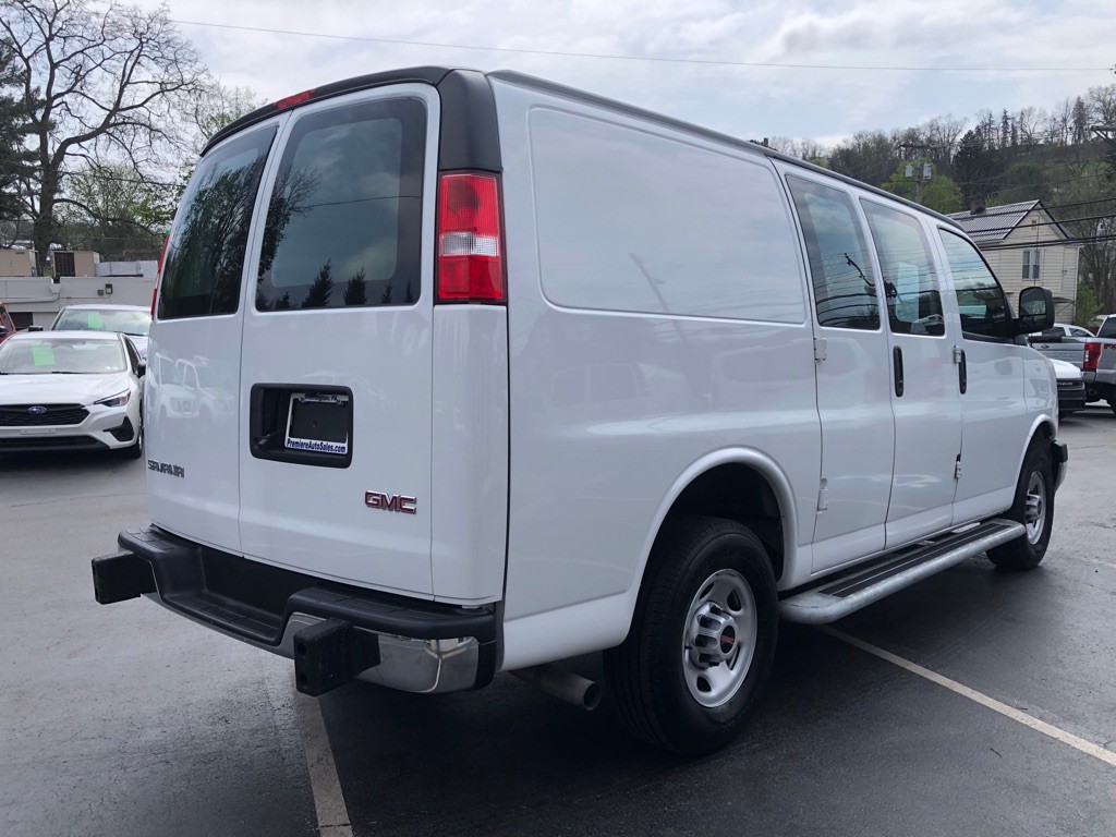 2024 GMC Savana Image 5