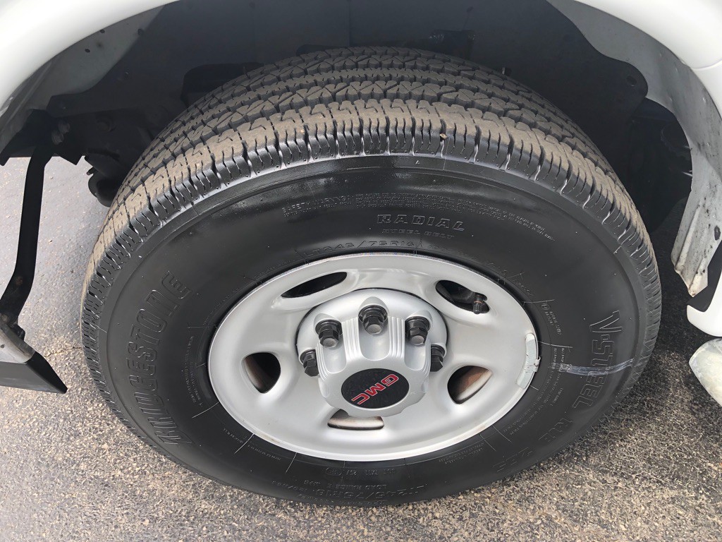 2024 GMC Savana Image 10