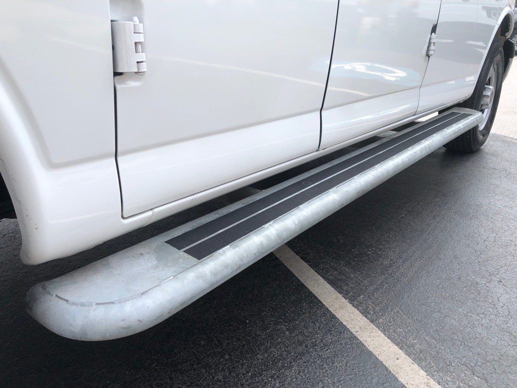 2024 GMC Savana Image 14