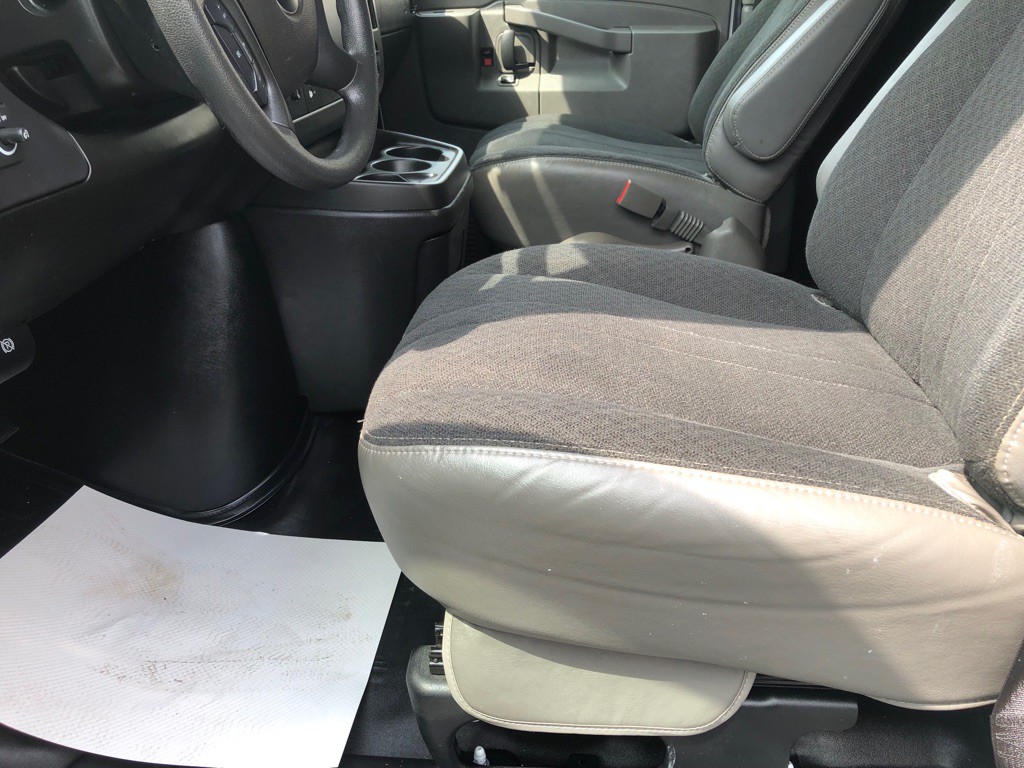 2024 GMC Savana Image 18