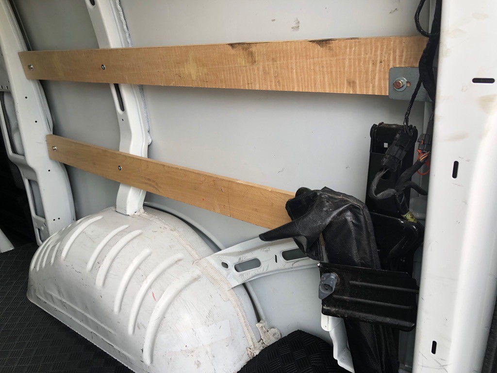 2024 GMC Savana Image 22