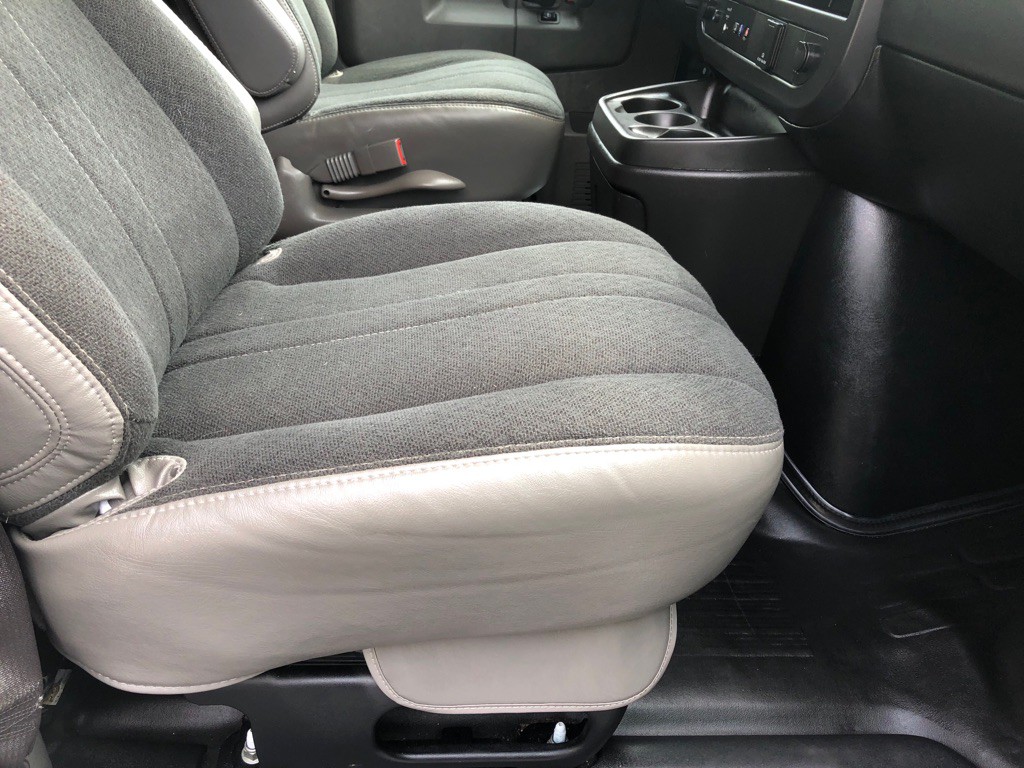 2024 GMC Savana Image 24