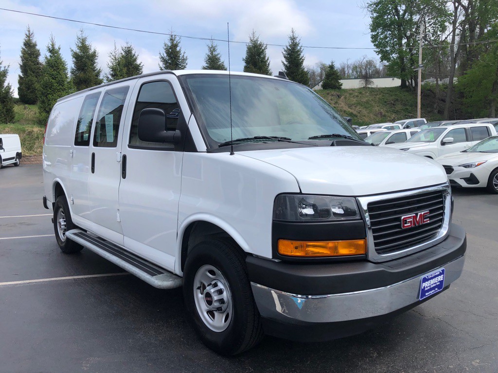 2024 GMC Savana Image 8