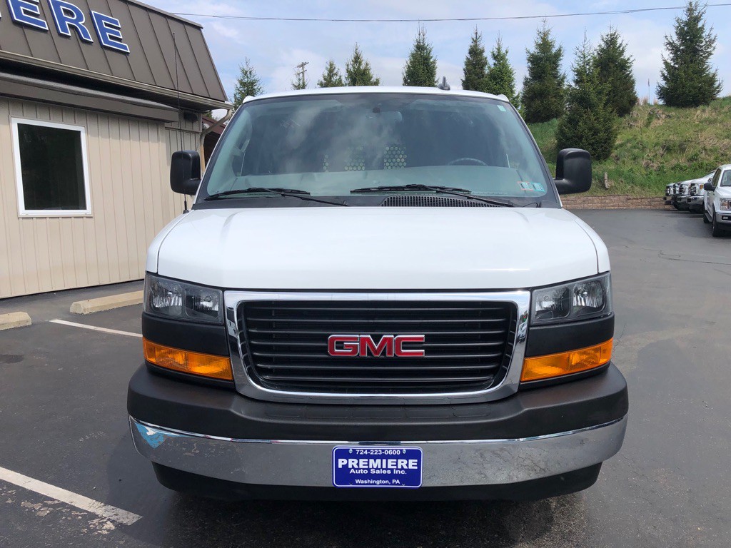 2024 GMC Savana Image 9