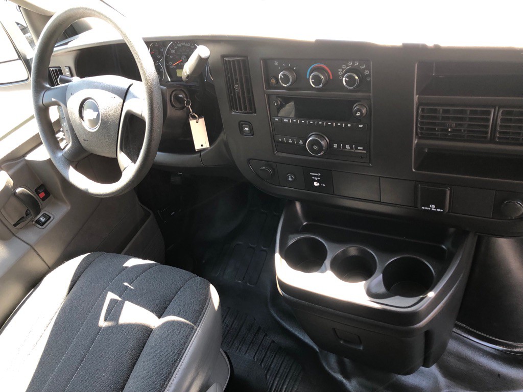 2024 Chevrolet Express Image 24