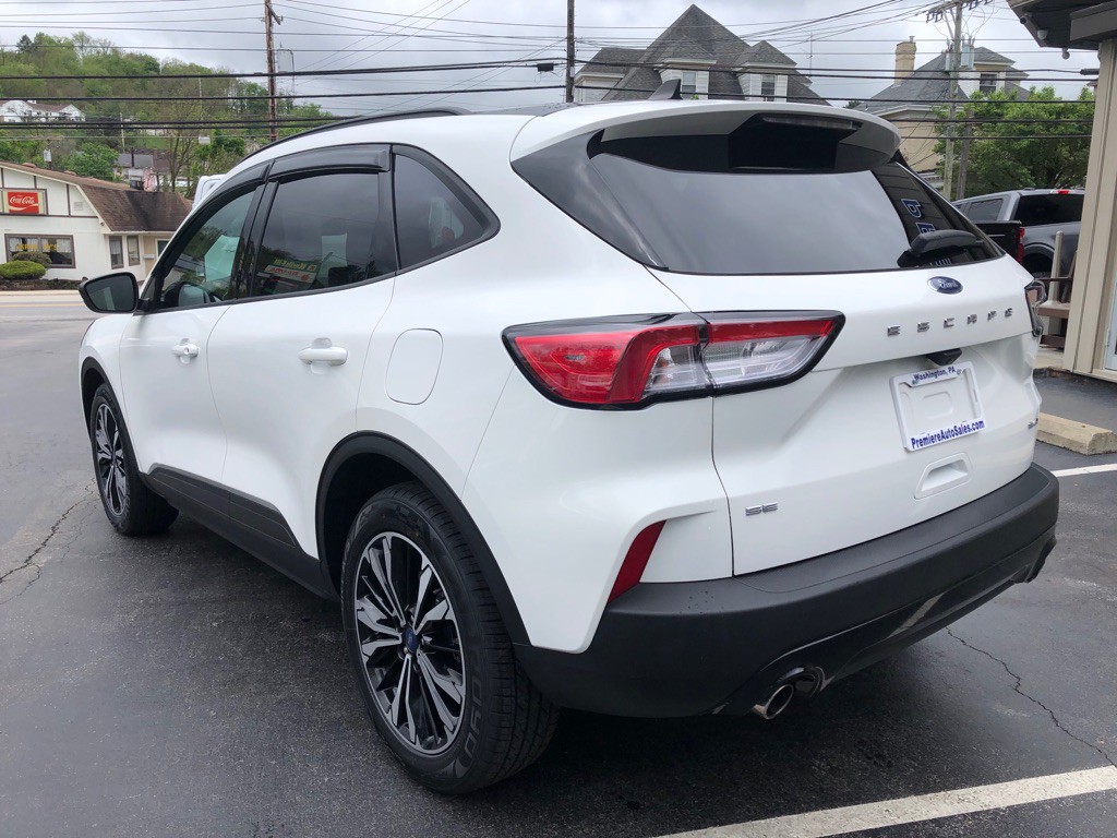 2022 Ford Escape Image 3
