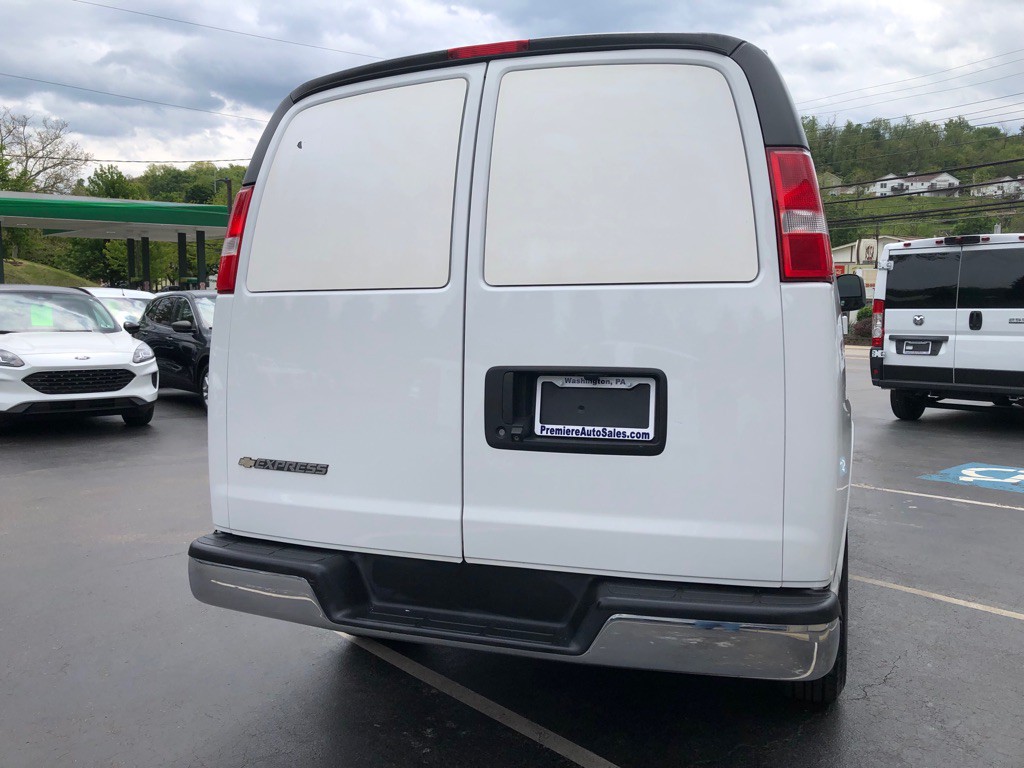 2021 Chevrolet Express Image 4