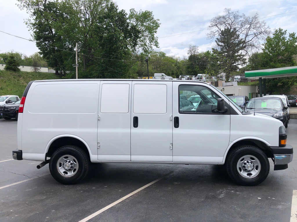 2021 Chevrolet Express Image 6