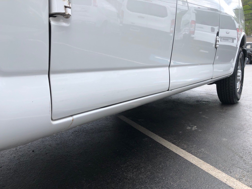 2021 Chevrolet Express Image 14
