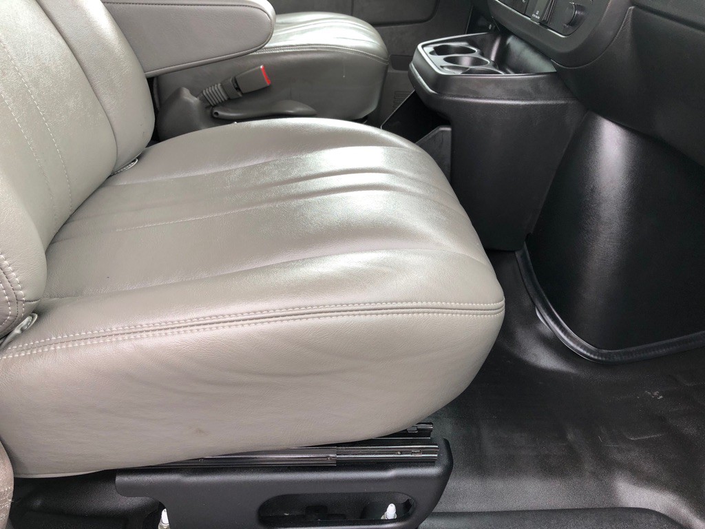 2021 Chevrolet Express Image 24
