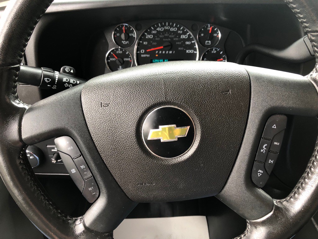 2021 Chevrolet Express Image 30